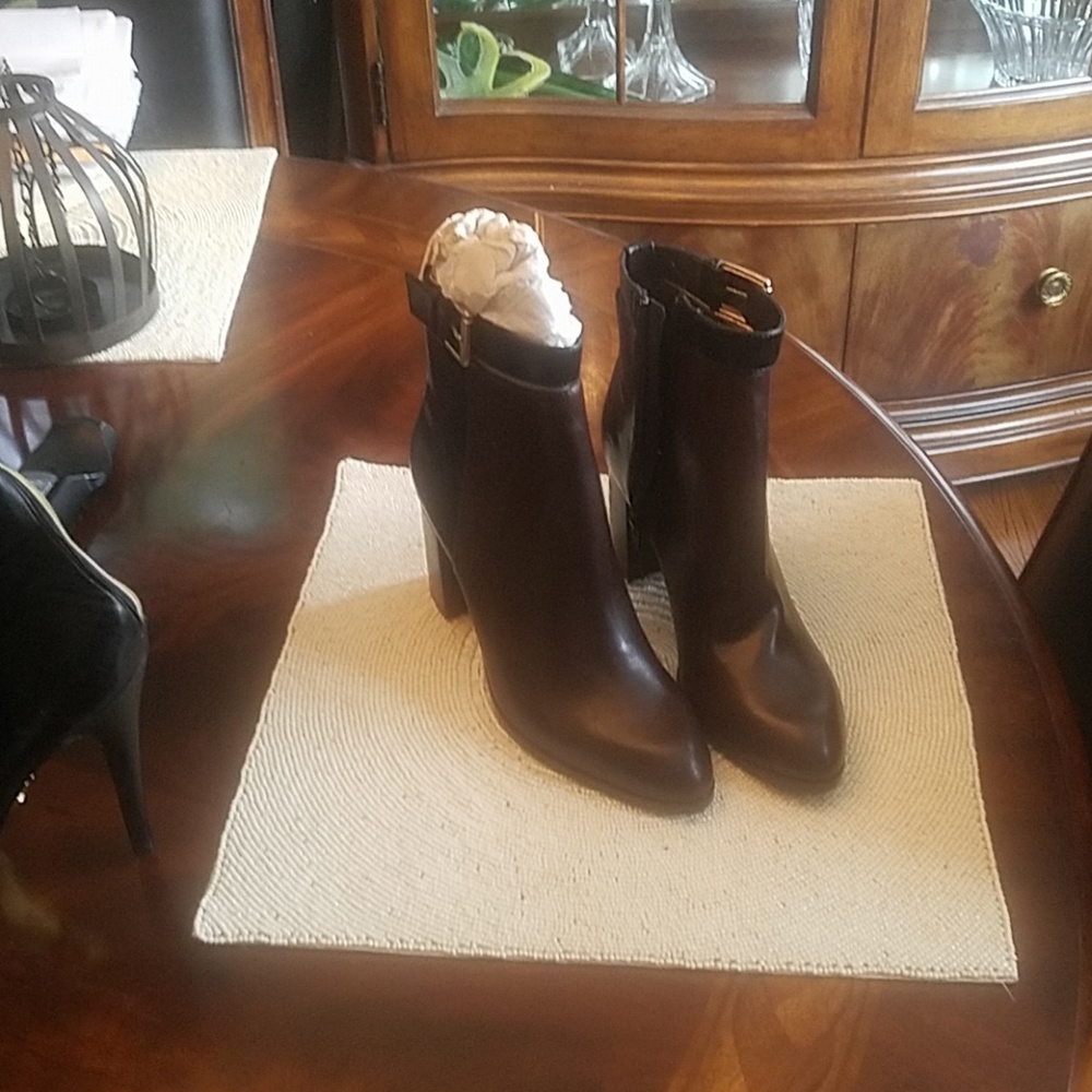 H&M woman Boots never worn